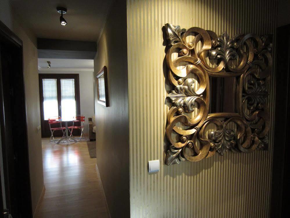 Apartamentos Alcoba de Baco Barbastro Bagian luar foto